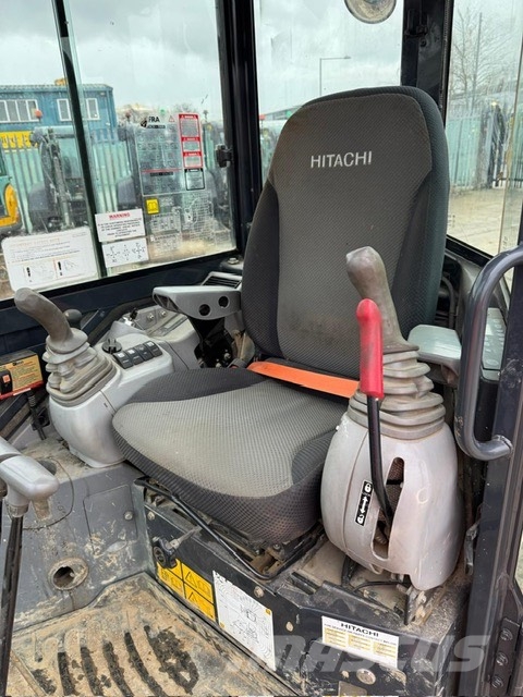 Hitachi ZX 33 U-6 Міні-екскаватори < 7т