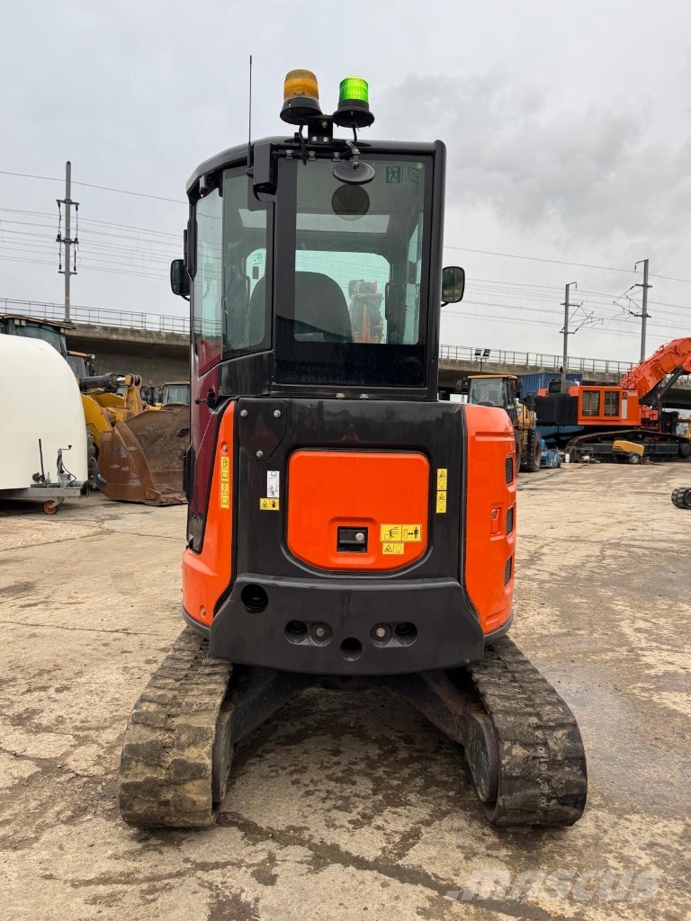 Hitachi ZX 33 U-6 Міні-екскаватори < 7т