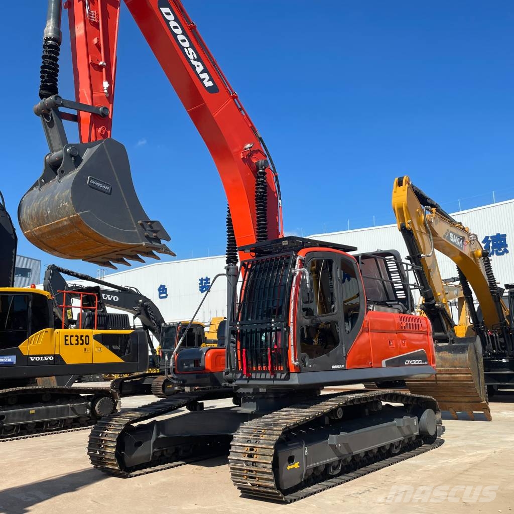 Doosan DX300 Escavadeiras de esteiras