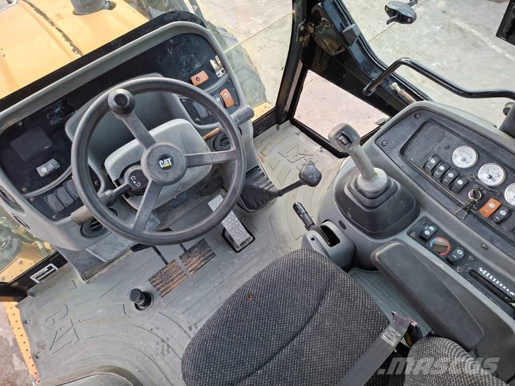 CAT 432 D Grävlastare
