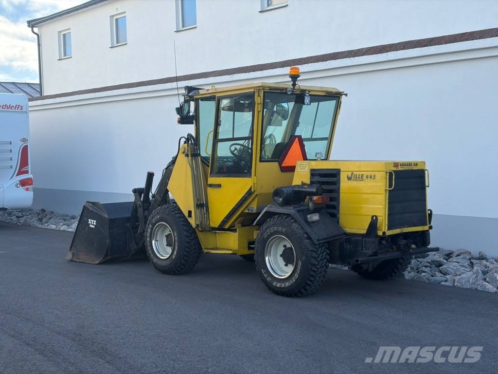 Wille 445 Iekrāvēji uz riteņiem