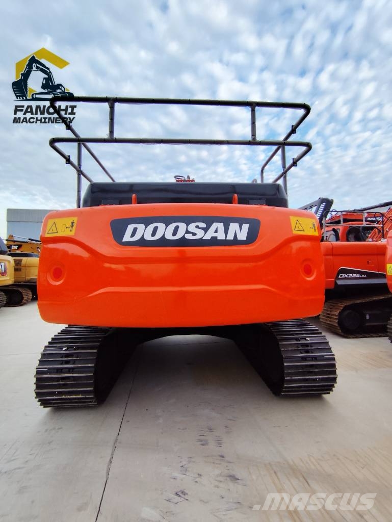 Doonan DX300 Gravemaskiner på larvebånd