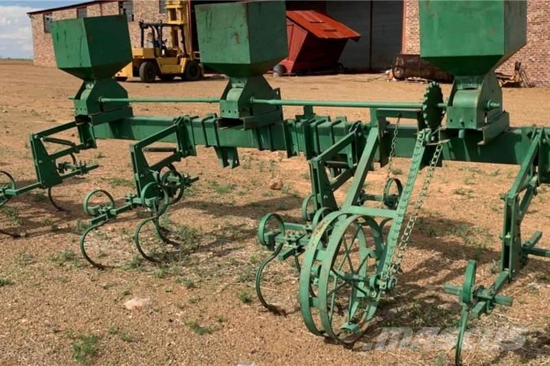 Agri Tech 3 Ry John Deere 1900 Rygewas Skoffel met Rolo Övriga bilar