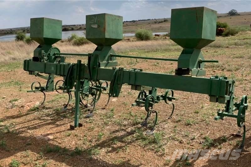 Agri Tech 3 Ry John Deere 1900 Rygewas Skoffel met Rolo Övriga bilar