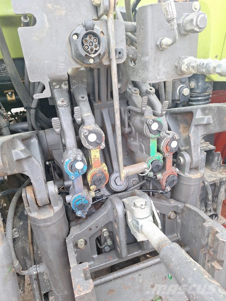 CLAAS ARION 640 Traktorji