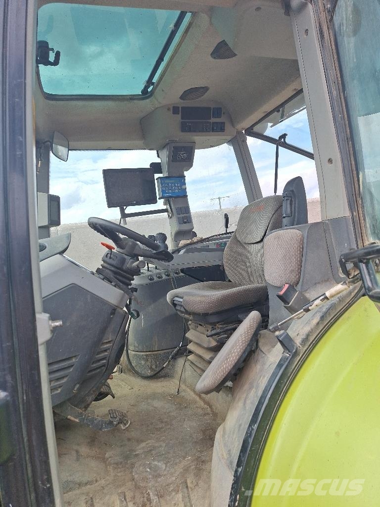 CLAAS ARION 640 Traktorji