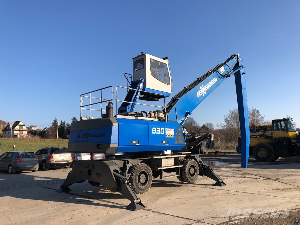 Sennebogen 830 Bageri za manipuliranje materijalom / otpadom