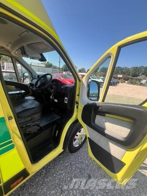 Fiat Ducato A&E Fiat Ducato A&E Vehicle with Stryker Pr Emergency vehicles