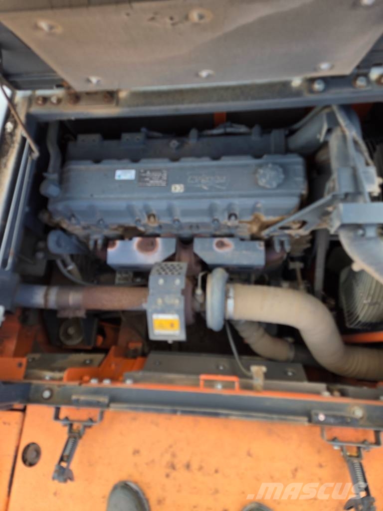 Doosan DX 300 LC-3 履带挖掘机