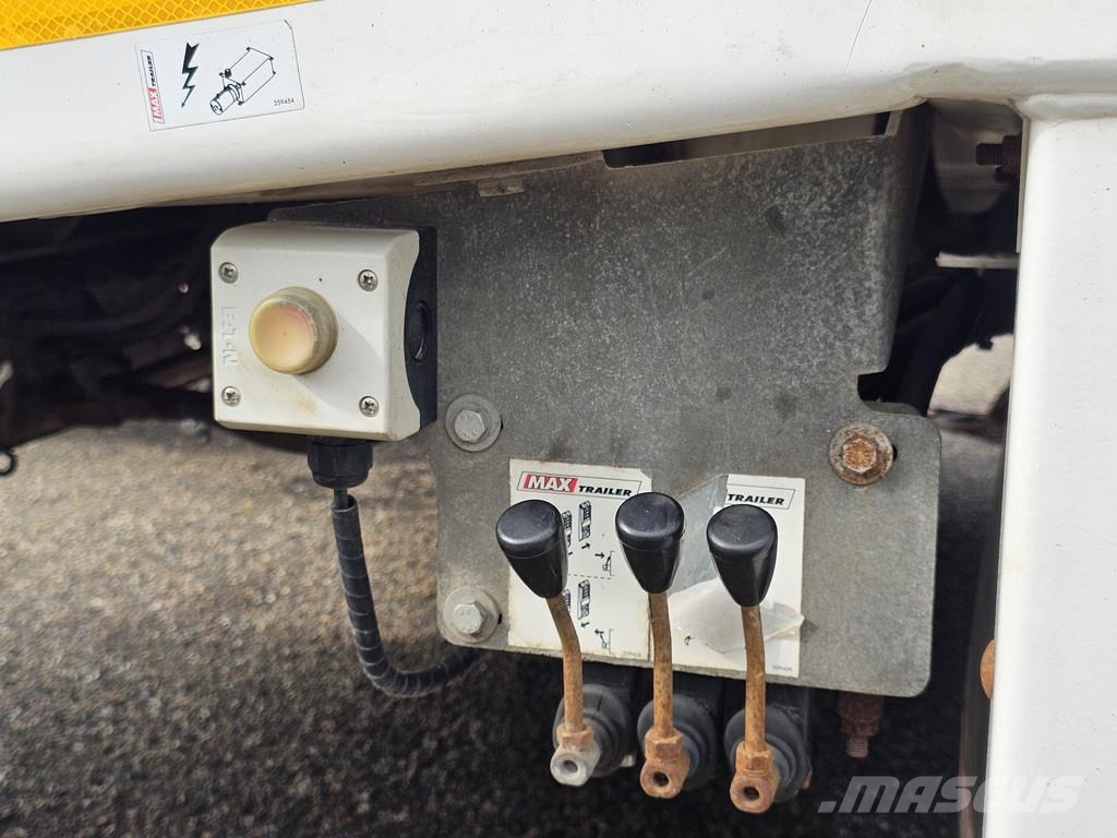 MAX Trailer MAX 110 / 3 X STEERING AXLE / HYDRAULIC RAMP Poluprikolice labudice