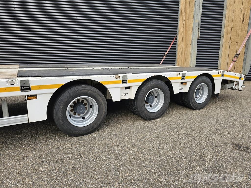 MAX Trailer MAX 110 / 3 X STEERING AXLE / HYDRAULIC RAMP Poluprikolice labudice