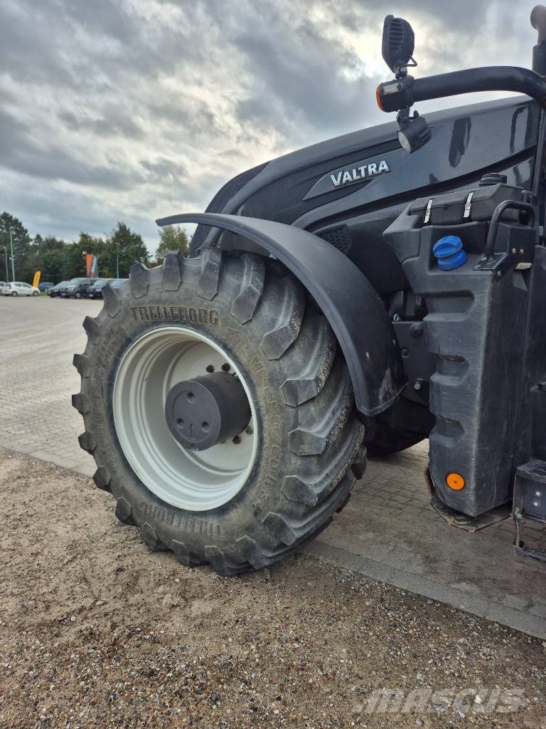 Valtra S394 Tractoare