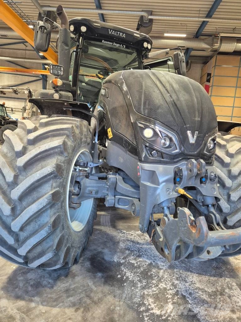 Valtra S394 Tractoare