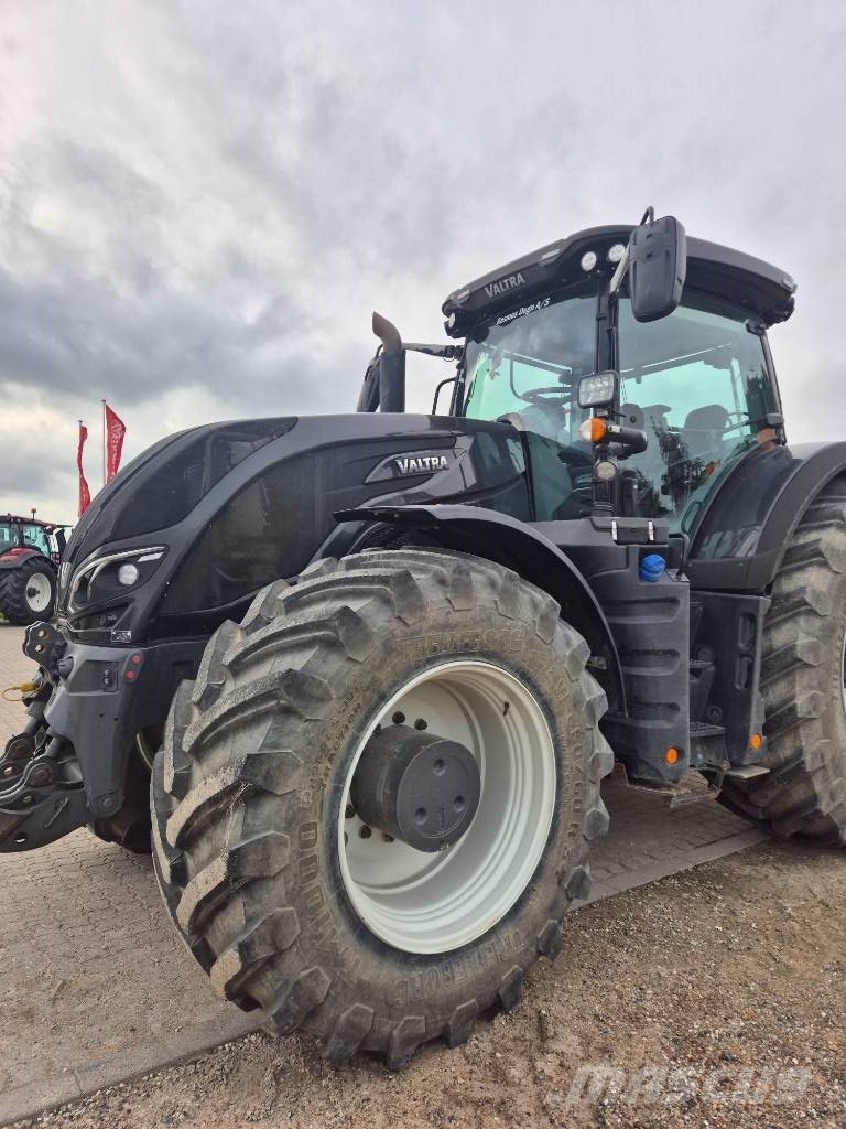 Valtra S394 Tractoare
