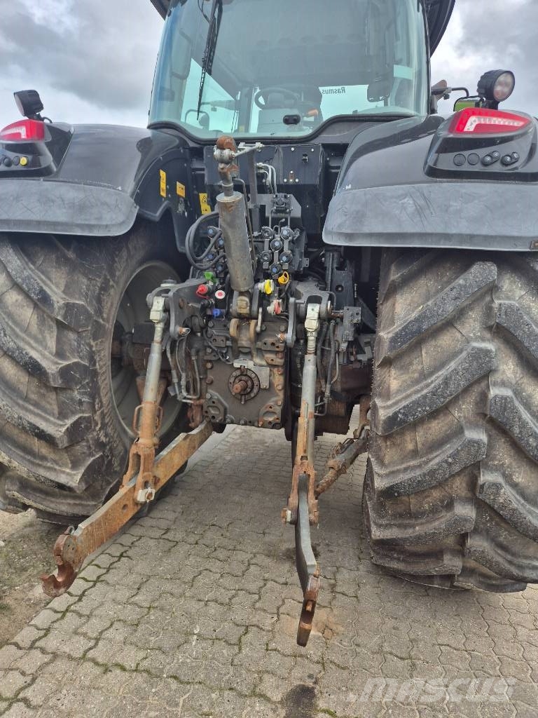 Valtra S394 Tractoare