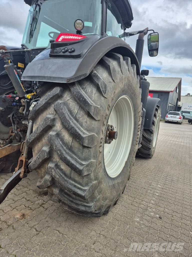 Valtra S394 Tractoare