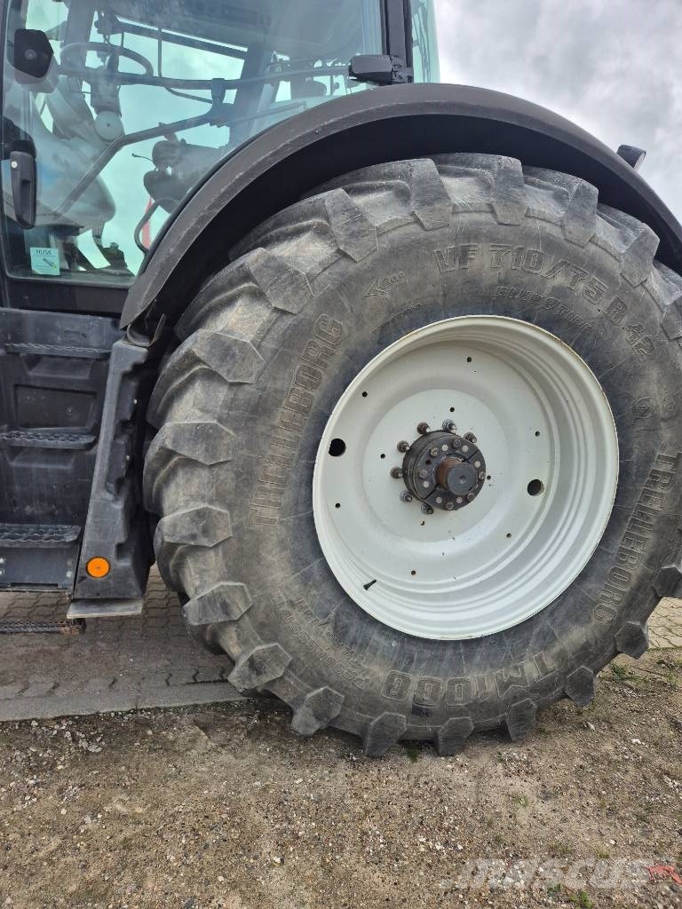 Valtra S394 Tractoare