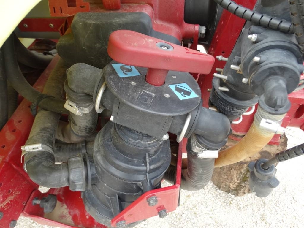 Hardi Zaturn Plus 2000 Прицепные опрыскиватели