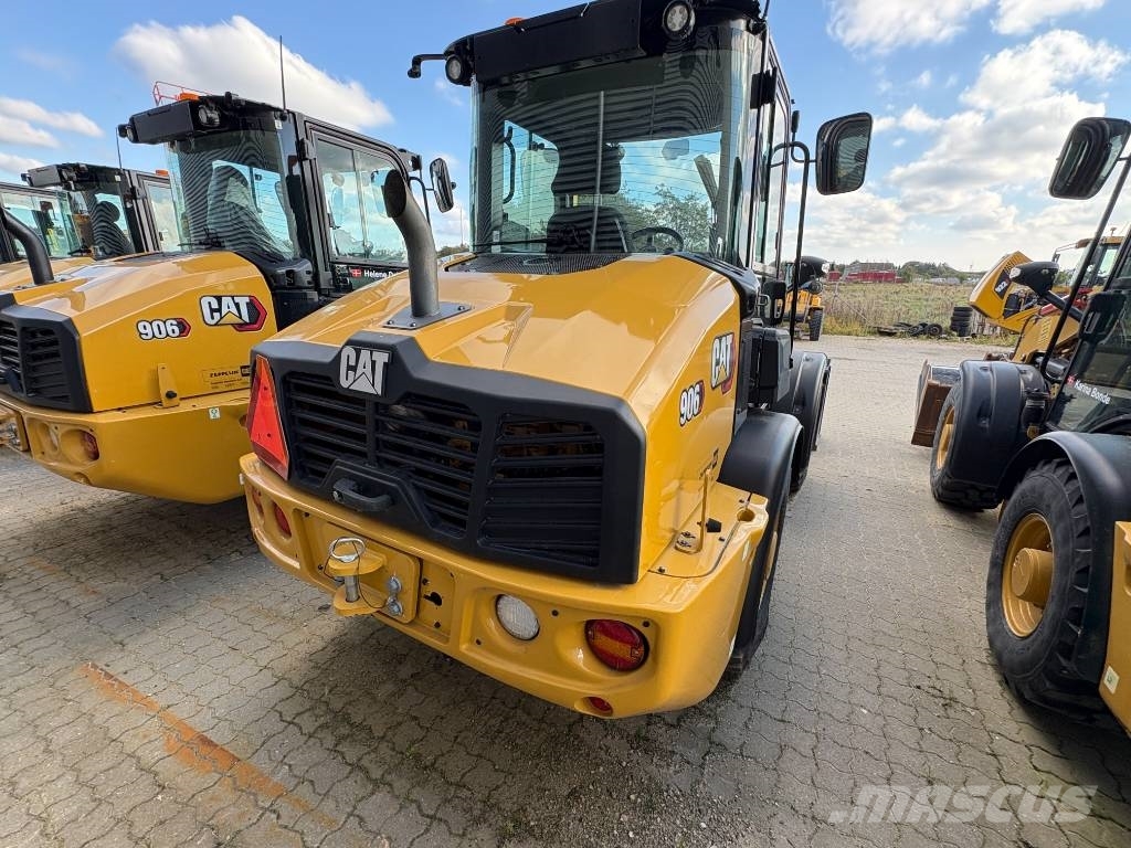 CAT 906 Фронтальні навантажувачі