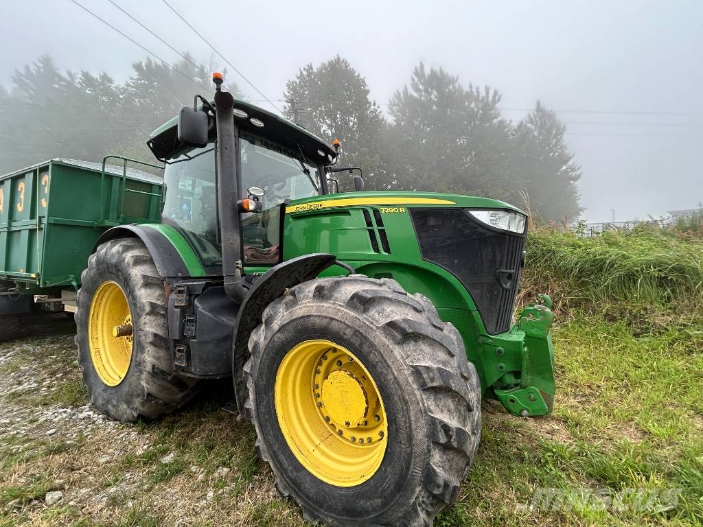 John Deere 7290R Traktory