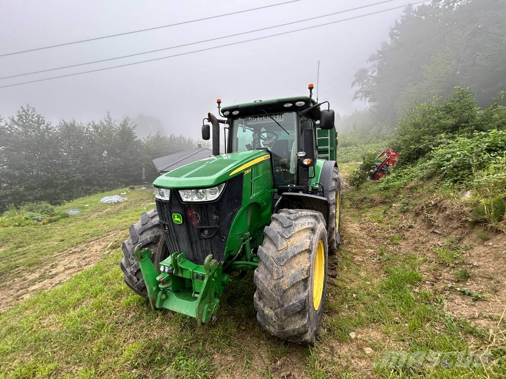 John Deere 7290R Traktory