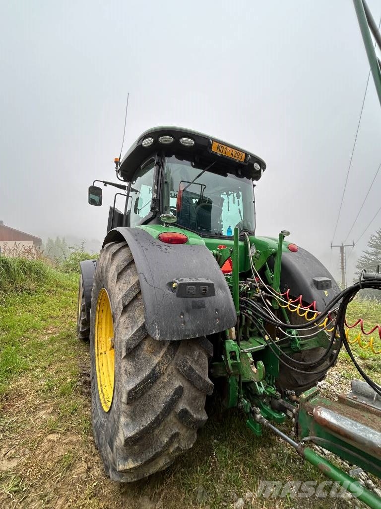 John Deere 7290R Traktory