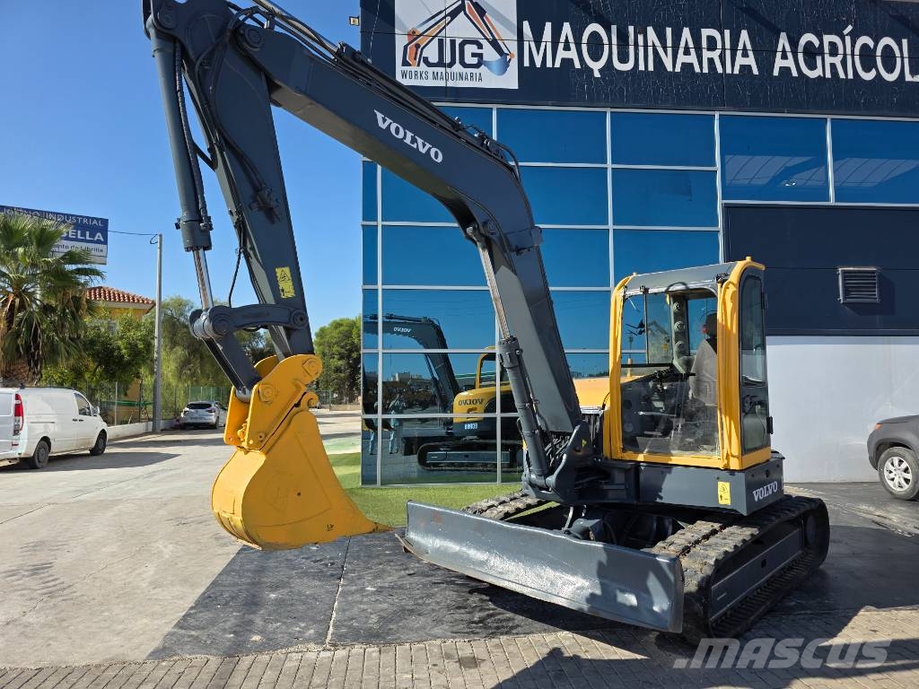 Volvo ECR 88 中型油圧ショベル 7ｔ-12ｔ（ユンボ・パワーショベル・バックホー）