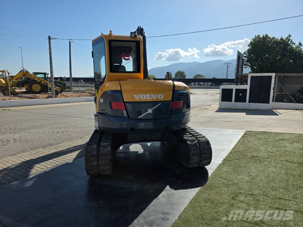 Volvo ECR 88 中型油圧ショベル 7ｔ-12ｔ（ユンボ・パワーショベル・バックホー）