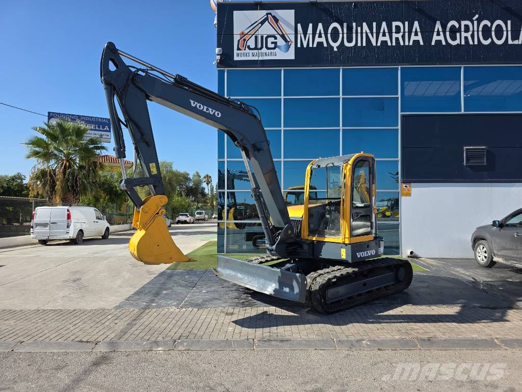 Volvo ECR 88 中型油圧ショベル 7ｔ-12ｔ（ユンボ・パワーショベル・バックホー）