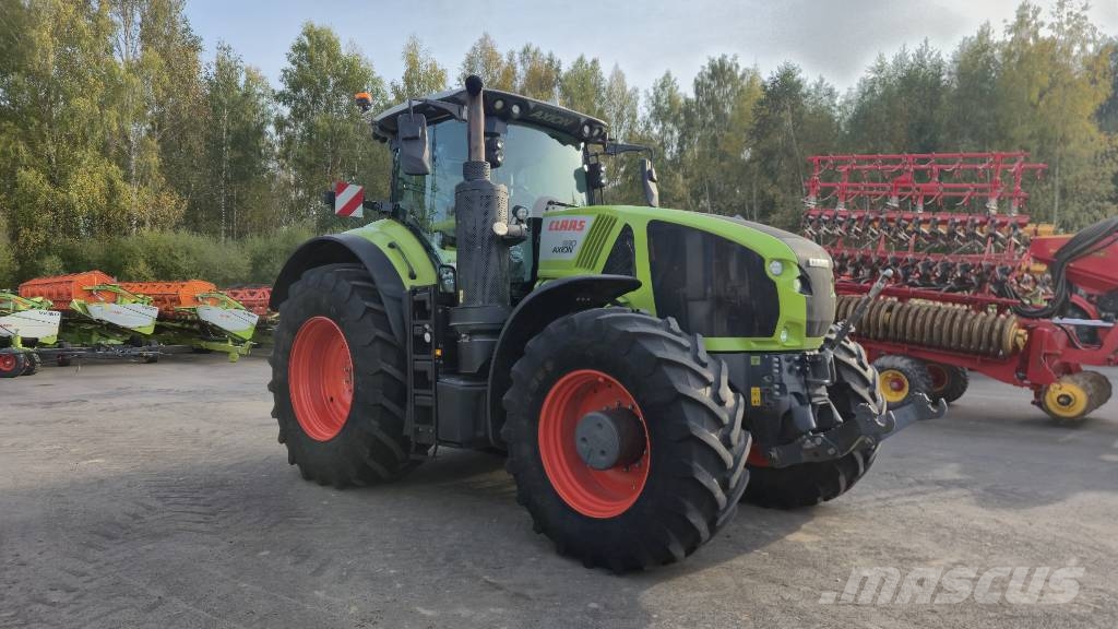 CLAAS Axion 930 Traktori