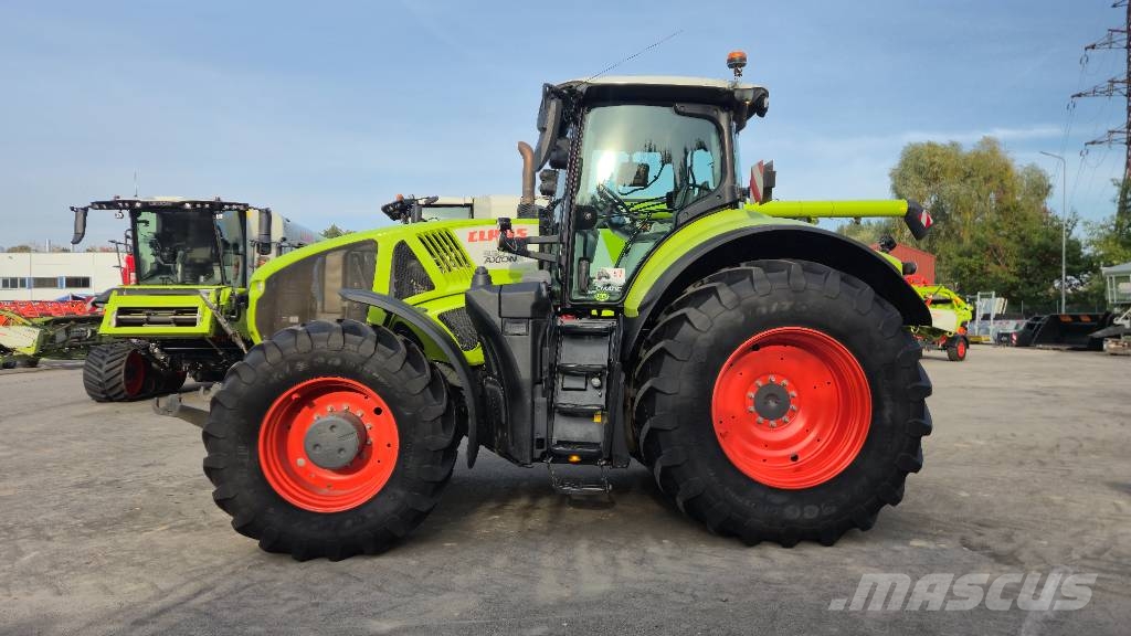 CLAAS Axion 930 Traktori