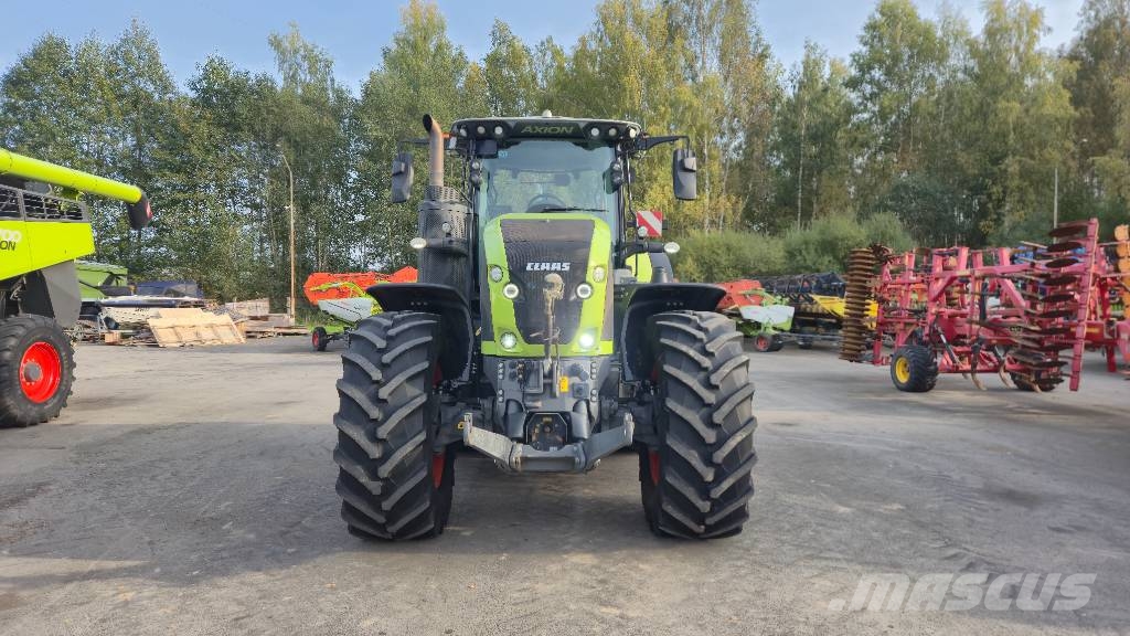 CLAAS Axion 930 Traktori