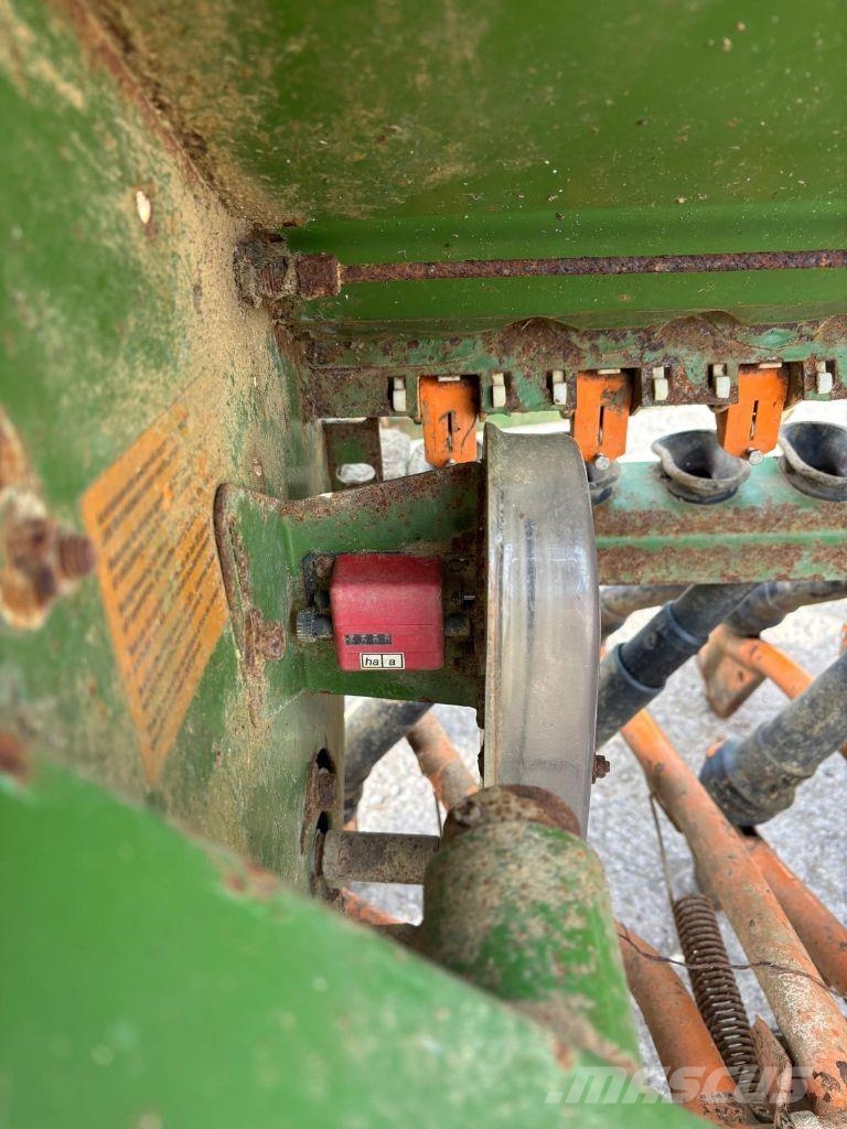 Amazone D8-30 Super مثاقيب