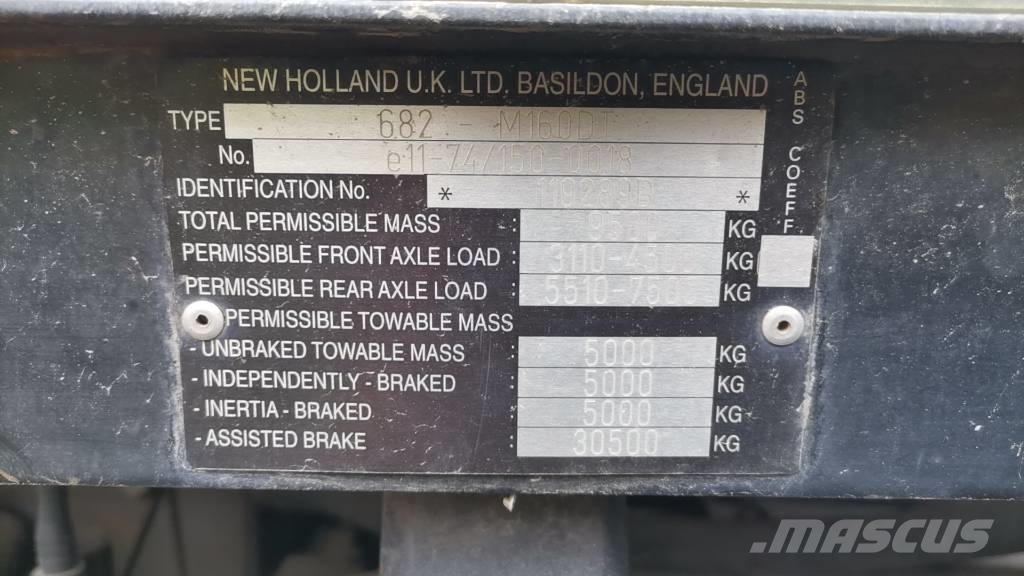 New Holland M160 Trattori