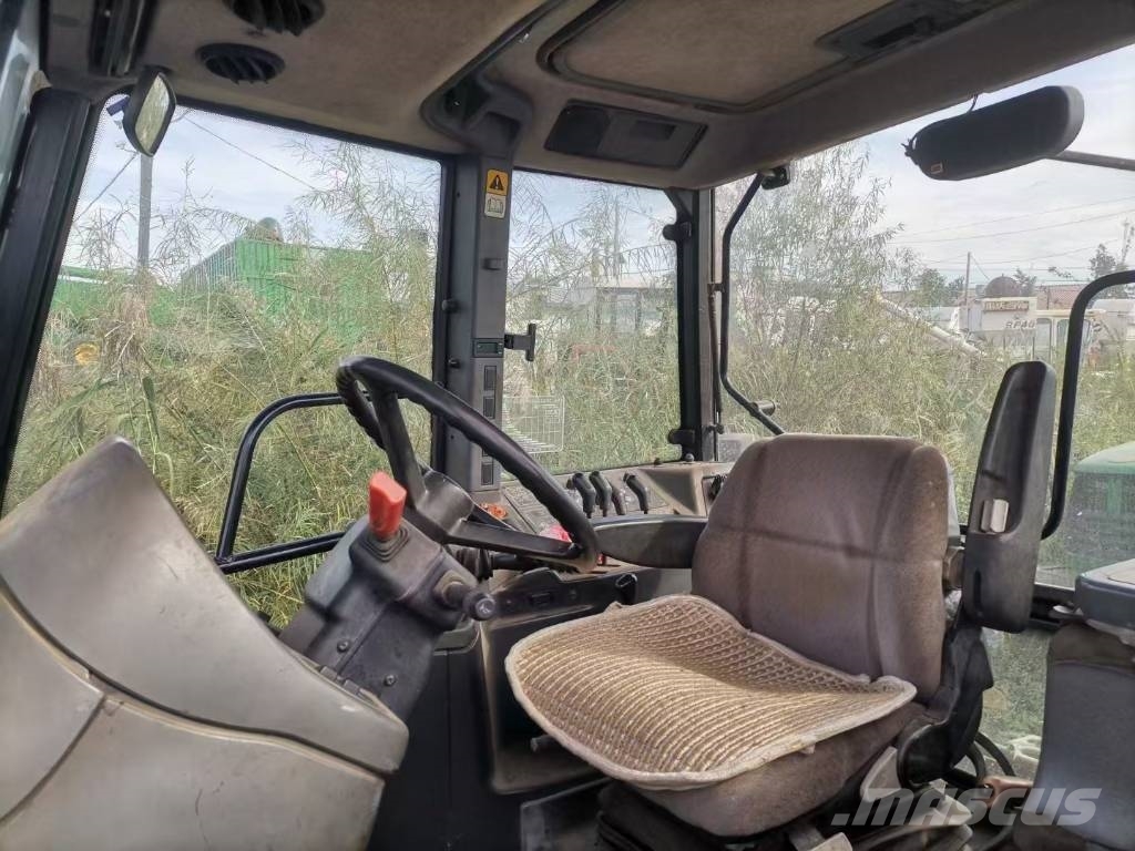 New Holland M160 Trattori