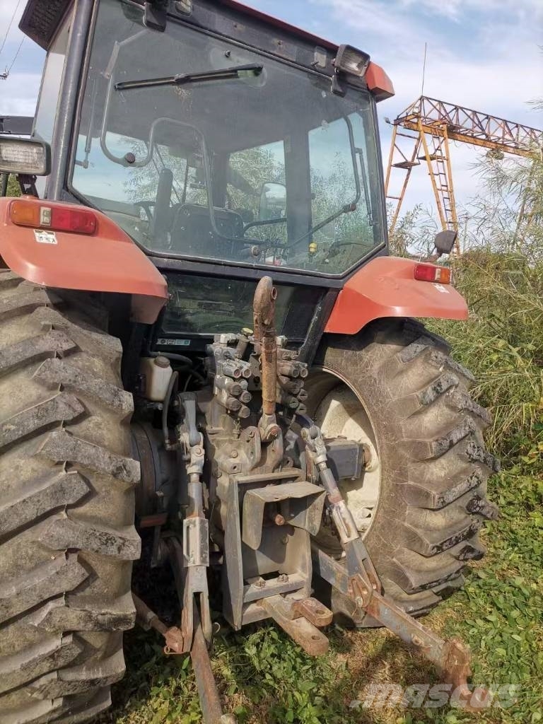New Holland M160 Trattori