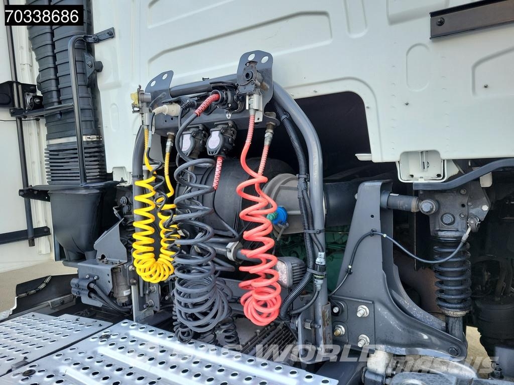 Volvo FH 500 FH 4X2 XL NL-Truck 2xTanks I-ParkCool Sadulveokid