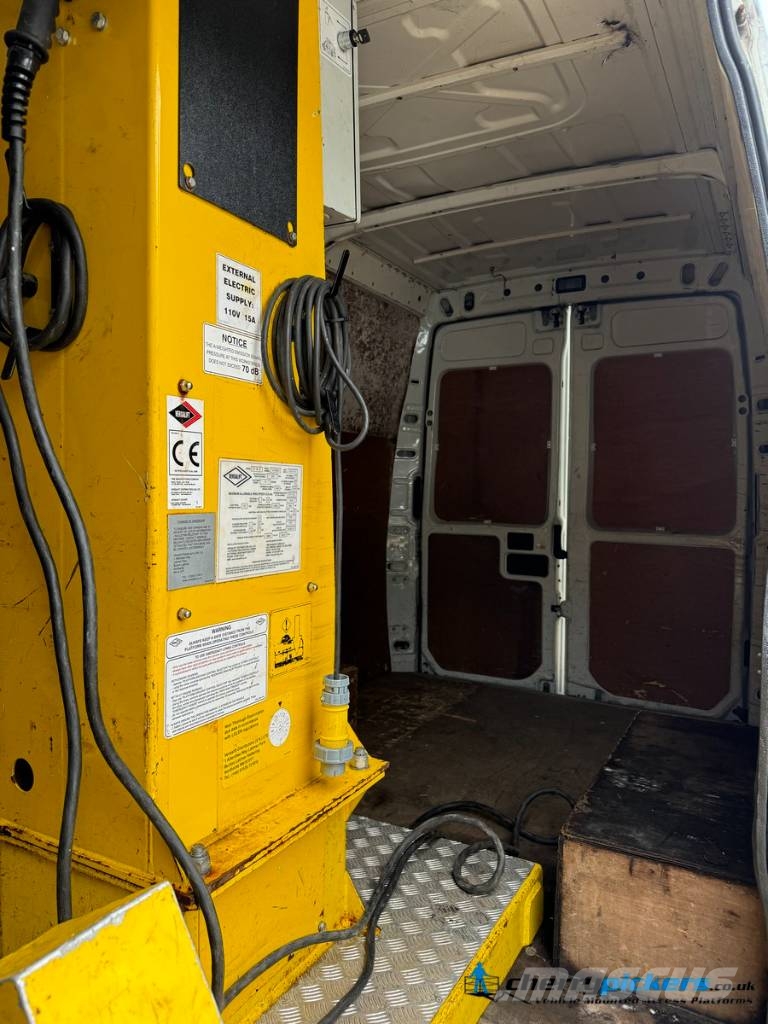 Iveco Daily Versalift ET38 Cherry Picker المنصات الهوائية المثبتة على شاحنة