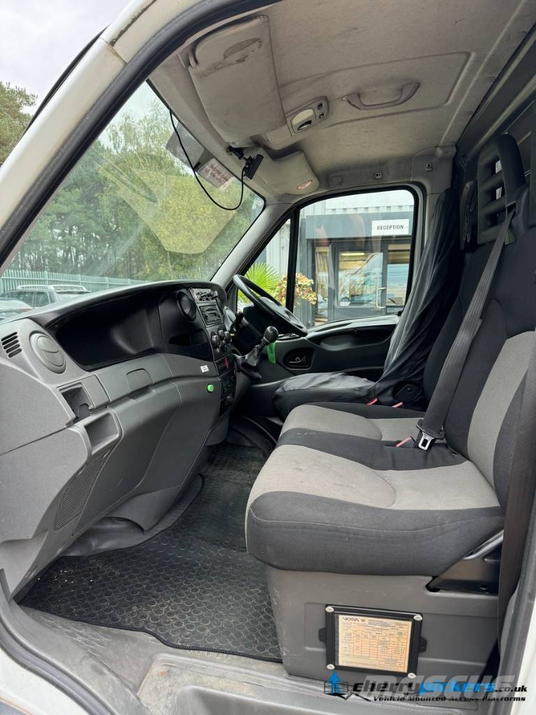 Iveco Daily Versalift ET38 Cherry Picker المنصات الهوائية المثبتة على شاحنة
