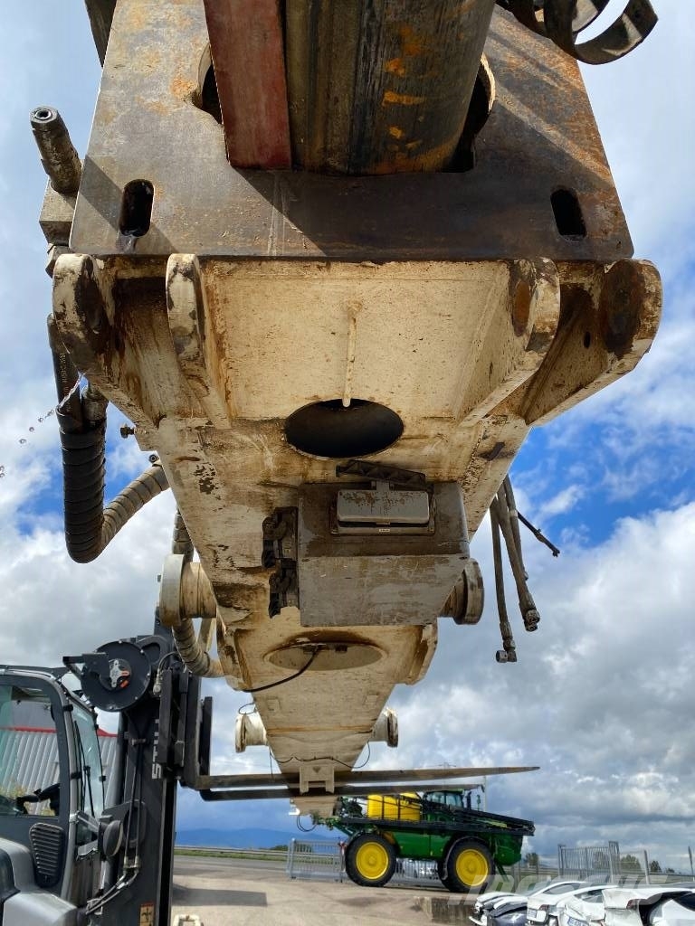 Casagrande B 175 XP 1er Main/Origine Française endommagée Waterwell drill rigs