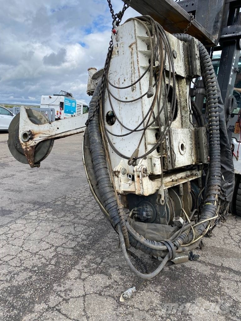 Casagrande B 175 XP 1er Main/Origine Française endommagée Waterwell drill rigs