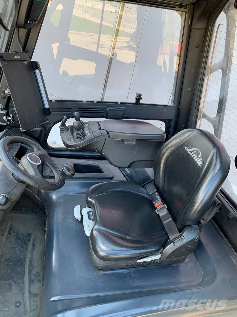 Linde E 30 Electric forklifts