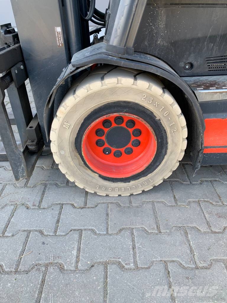 Linde E 30 Electric forklifts