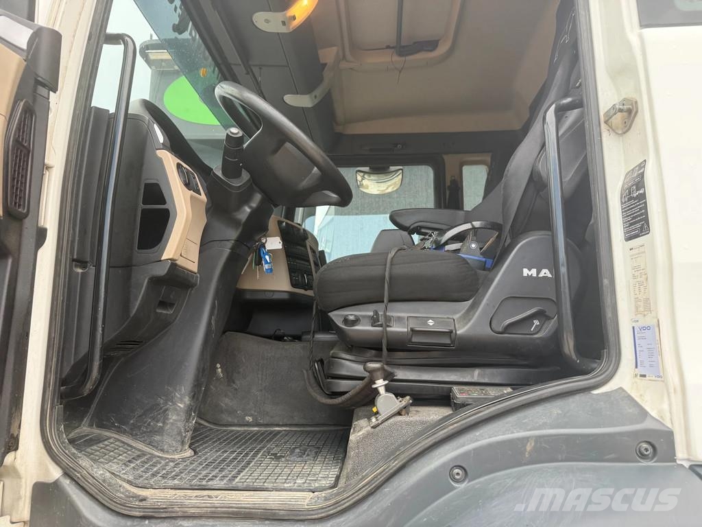MAN TGS 35.470 Kipper + Kran Fassi F485 8x2 Camion benne