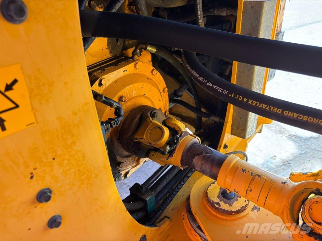 Volvo L 90 E 4x4 CENTRAL LUBRICATION / QUICK COUPLER / A Pyöräkuormaajat