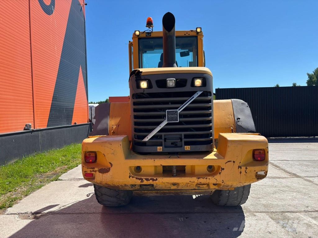 Volvo L 90 E 4x4 CENTRAL LUBRICATION / QUICK COUPLER / A Pyöräkuormaajat