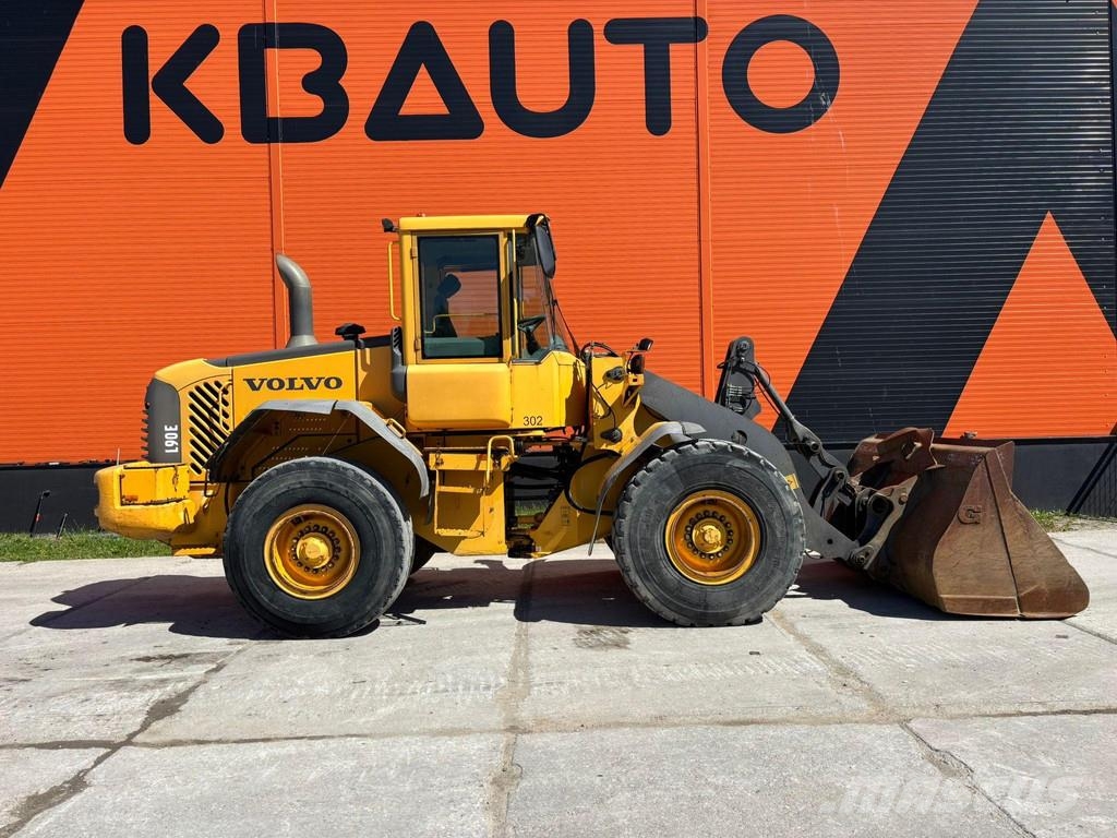 Volvo L 90 E 4x4 CENTRAL LUBRICATION / QUICK COUPLER / A Pyöräkuormaajat