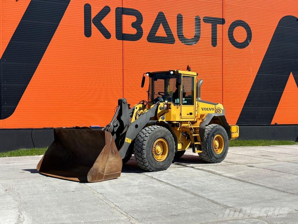Volvo L 90 E 4x4 CENTRAL LUBRICATION / QUICK COUPLER / A Pyöräkuormaajat