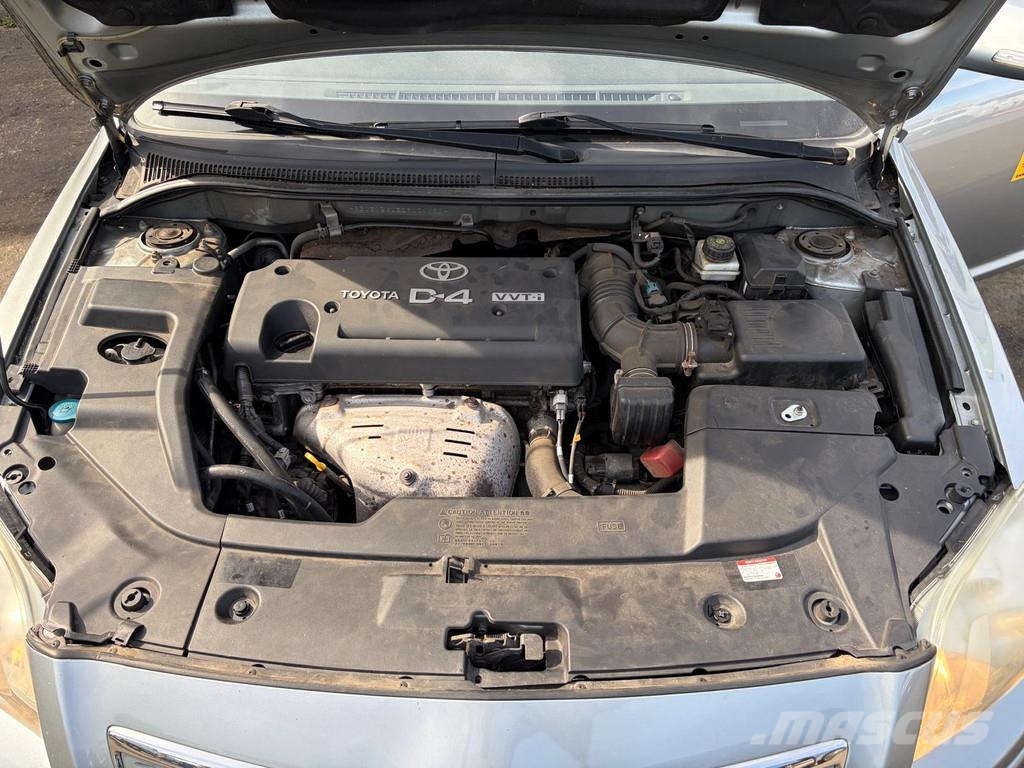 Toyota Avensis Station Wagon - Manual Gearbox - Airco - P Auto's