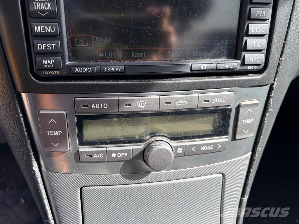 Toyota Avensis Station Wagon - Manual Gearbox - Airco - P Auto's